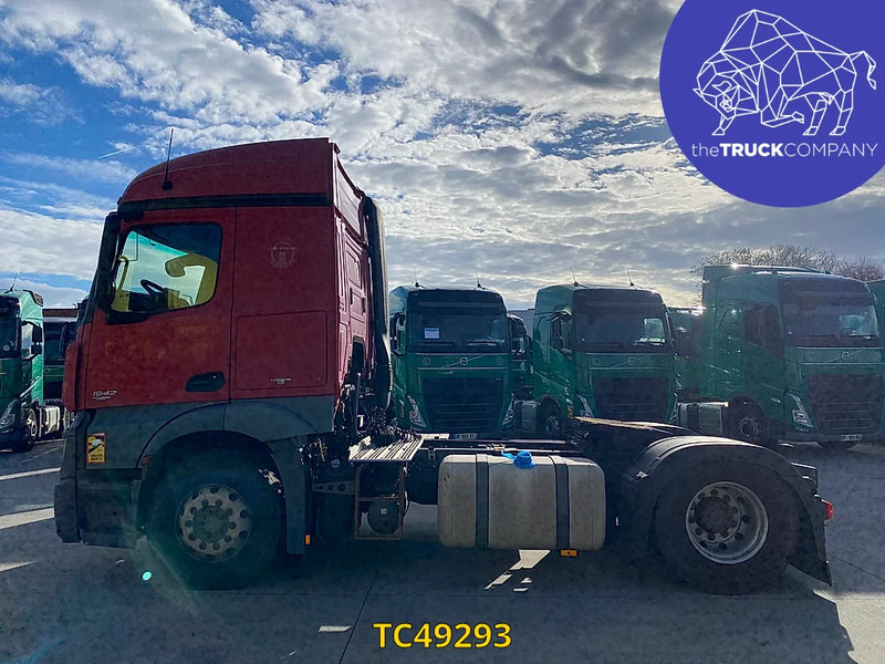 Mercedes-Benz 18.42 - יחידת טרקטור: תמונה 2 Mercedes-Benz 18.42 - יחידת טרקטור: תמונה 2