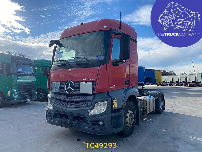 Mercedes-Benz 18.42 - יחידת טרקטור: תמונה 1 Mercedes-Benz 18.42 - יחידת טרקטור: תמונה 1