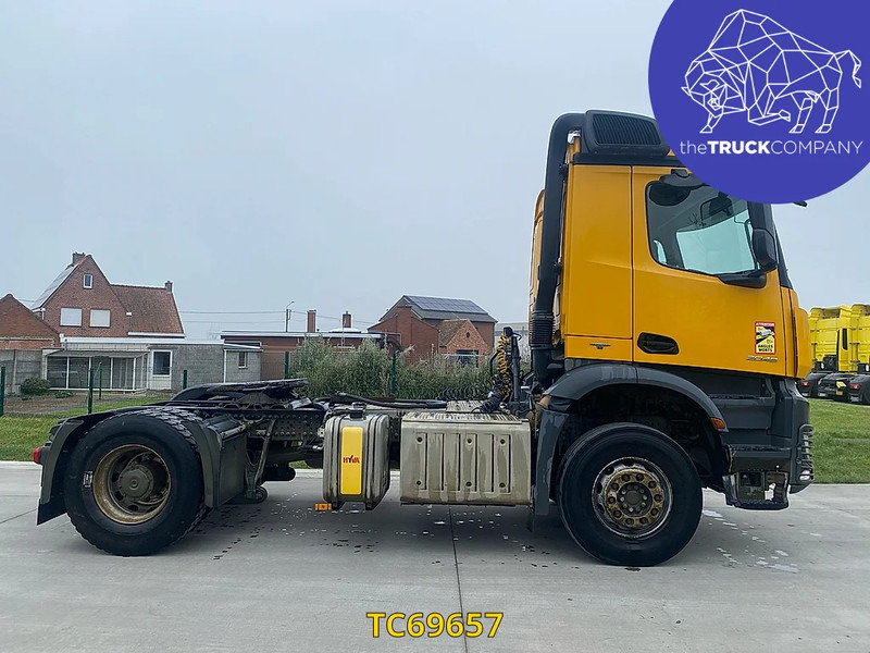 יחידת טרקטור Mercedes-Benz Arocs 2048: תמונה 7