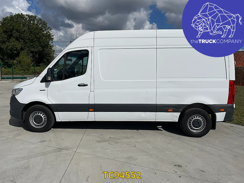 Mercedes-Benz E-Sprinter L2H2 41 kWh - כלי רכב מסחרי עם לוח, כלי רכב מסחרי חשמלי: תמונה 2 Mercedes-Benz E-Sprinter L2H2 41 kWh - כלי רכב מסחרי עם לוח, כלי רכב מסחרי חשמלי: תמונה 2