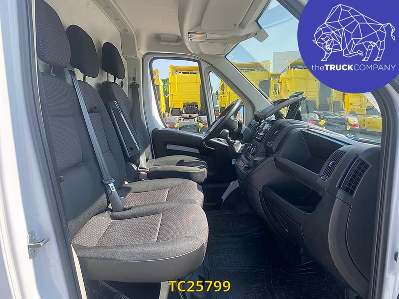 Opel Movano - כלי רכב מסחרי עם לוח: תמונה 5 Opel Movano - כלי רכב מסחרי עם לוח: תמונה 5