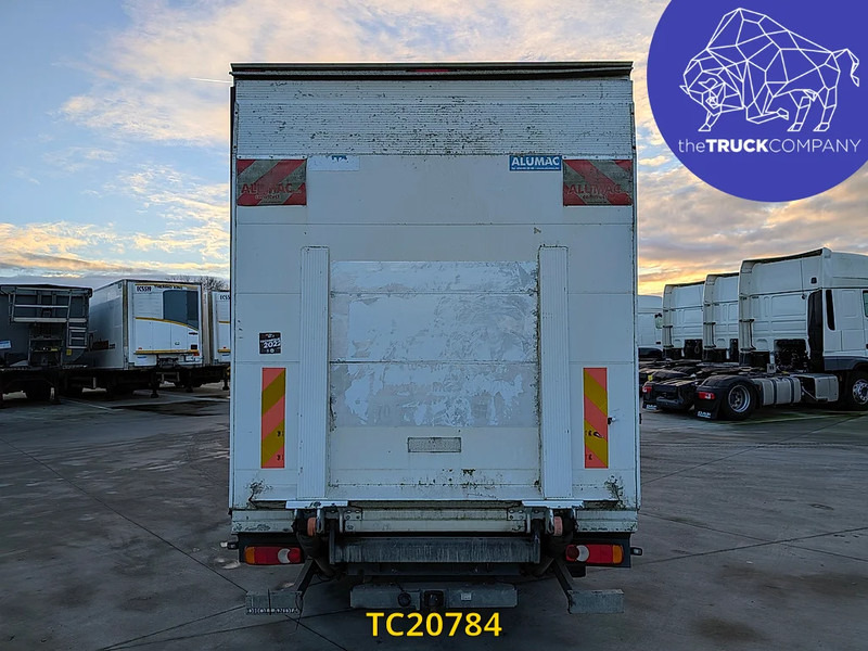 Renault D 180 - משאית תיבה: תמונה 4 Renault D 180 - משאית תיבה: תמונה 4