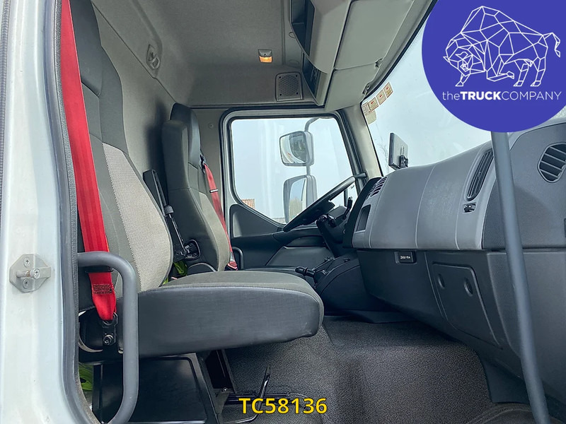 Renault D 240 - משאית תיבה: תמונה 2 Renault D 240 - משאית תיבה: תמונה 2