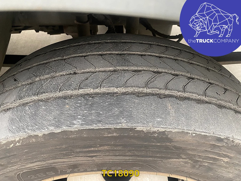 משאית קירור Renault D 240: תמונה 12