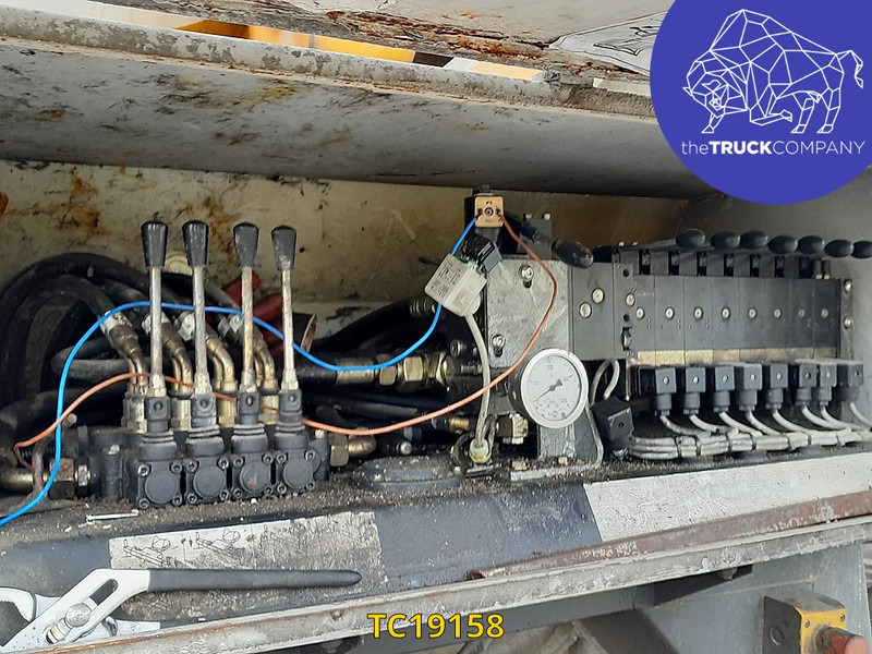 Renault Kerax 410 - משאית מערבלת בטון: תמונה 3 Renault Kerax 410 - משאית מערבלת בטון: תמונה 3