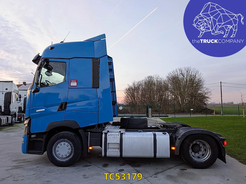 Renault T 520 - יחידת טרקטור: תמונה 2 Renault T 520 - יחידת טרקטור: תמונה 2