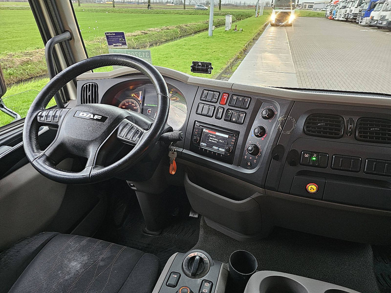 Interior photo 2: משאית וילונות צד DAF LF 210 7.49T AIRCO BOX 7.3M Interior photo 2: משאית וילונות צד DAF LF 210 7.49T AIRCO BOX 7.3M