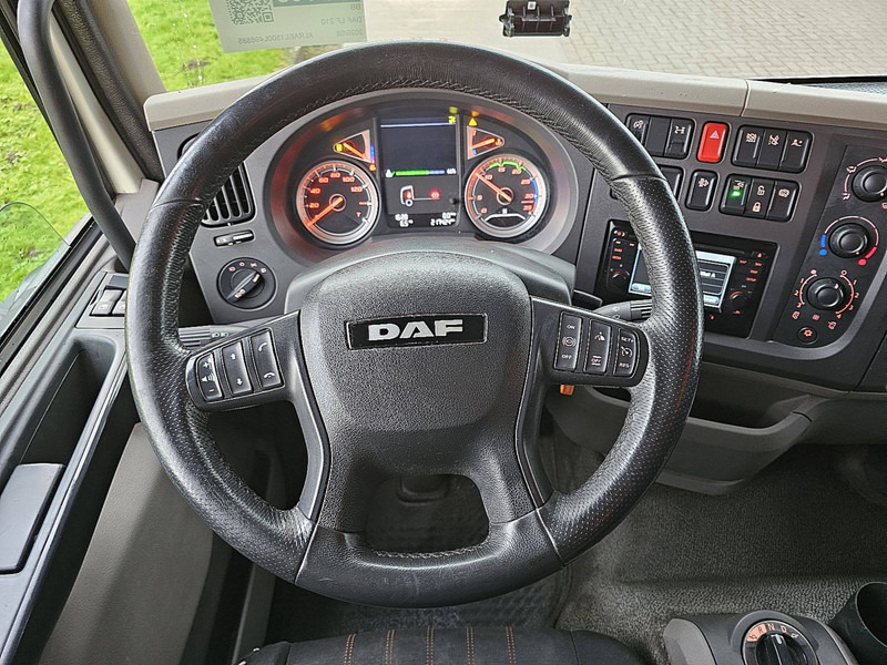 משאית וילונות צד DAF LF 210 7.49T AIRCO BOX 7.3M: תמונה 10 משאית וילונות צד DAF LF 210 7.49T AIRCO BOX 7.3M: תמונה 10