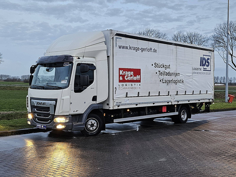 DAF LF 210 7.49T AIRCO LIFT - משאית וילונות צד: תמונה 2 DAF LF 210 7.49T AIRCO LIFT - משאית וילונות צד: תמונה 2