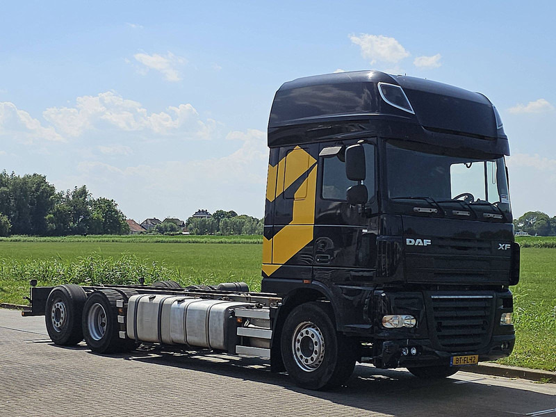 DAF XF 105.460 SSC 6X2 FAS MANUAL - משאית עם שלדת תא: תמונה 5 DAF XF 105.460 SSC 6X2 FAS MANUAL - משאית עם שלדת תא: תמונה 5