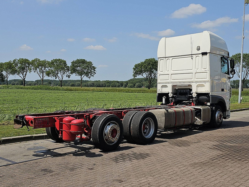 DAF XF 480 SSC 6X2 FAR INTARDER - משאית עם שלדת תא: תמונה 3 DAF XF 480 SSC 6X2 FAR INTARDER - משאית עם שלדת תא: תמונה 3