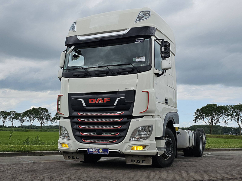 DAF XF 480 - משאית עם שלדת תא: תמונה 1 DAF XF 480 - משאית עם שלדת תא: תמונה 1