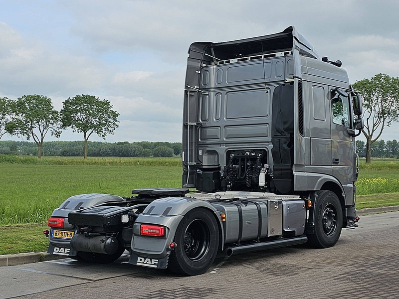 DAF XF 530 MANUAL SHOW TRUCK - יחידת טרקטור: תמונה 3 DAF XF 530 MANUAL SHOW TRUCK - יחידת טרקטור: תמונה 3