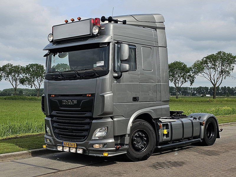 DAF XF 530 MANUAL SHOW TRUCK - יחידת טרקטור: תמונה 2 DAF XF 530 MANUAL SHOW TRUCK - יחידת טרקטור: תמונה 2