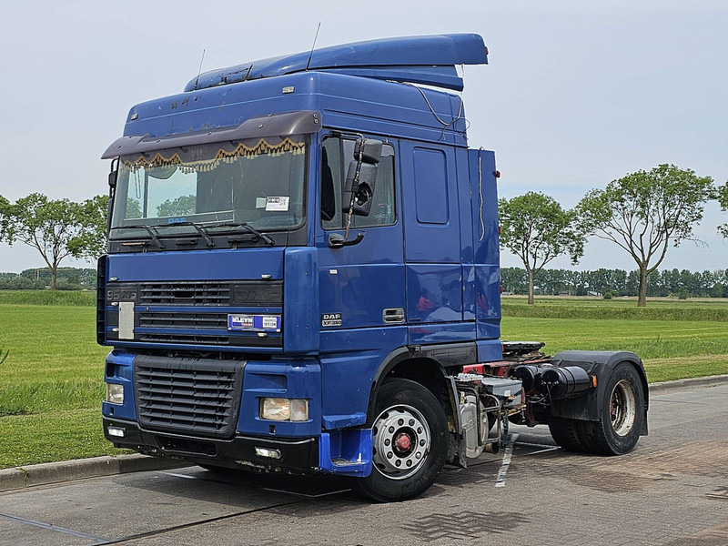 DAF XF 95.380 EURO 3 MANUAL - יחידת טרקטור: תמונה 2 DAF XF 95.380 EURO 3 MANUAL - יחידת טרקטור: תמונה 2