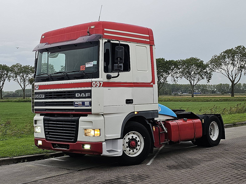 DAF XF 95.380 SPACECAB EURO 2 - יחידת טרקטור: תמונה 2 DAF XF 95.380 SPACECAB EURO 2 - יחידת טרקטור: תמונה 2