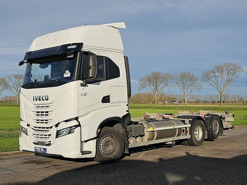 Iveco S-WAY AS260S46 6x2*4 LNG GAS - מוביל מכולות/ משאית החלפת גוף: תמונה 2 Iveco S-WAY AS260S46 6x2*4 LNG GAS - מוביל מכולות/ משאית החלפת גוף: תמונה 2