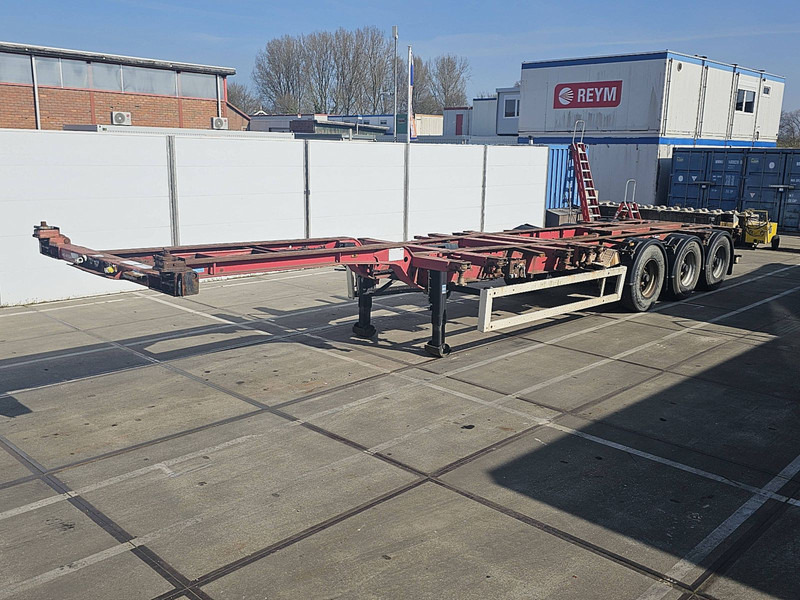 Krone SD 27 2x20ft 1x30ft 1x40ft - סמיטריילר מוביל מכולות/ החלפת גוף: תמונה 1 Krone SD 27 2x20ft 1x30ft 1x40ft - סמיטריילר מוביל מכולות/ החלפת גוף: תמונה 1