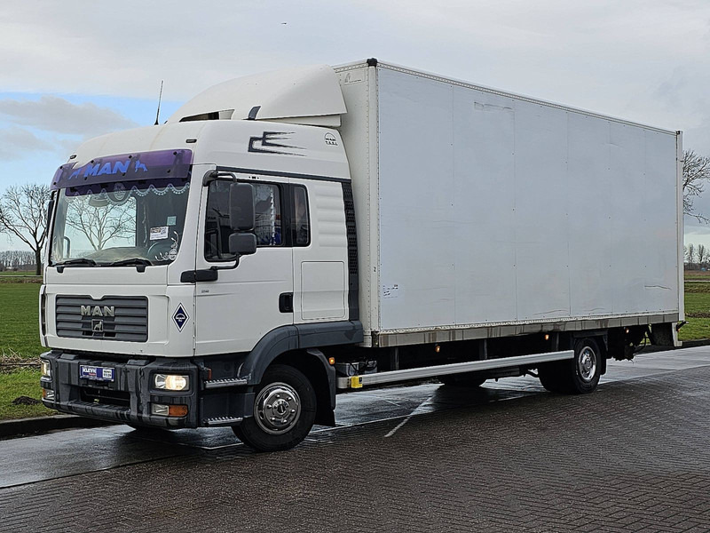 MAN 12.240 TGL LX LIFT AIRCO 6 CYL. - משאית תיבה: תמונה 2 MAN 12.240 TGL LX LIFT AIRCO 6 CYL. - משאית תיבה: תמונה 2
