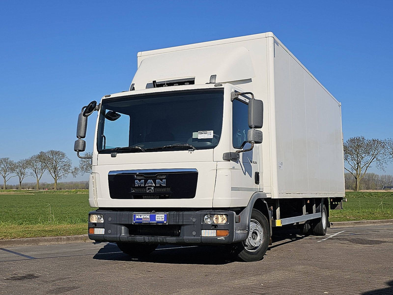 MAN 12.250 TGL MANUAL AIRCO LIFT - משאית תיבה: תמונה 1 MAN 12.250 TGL MANUAL AIRCO LIFT - משאית תיבה: תמונה 1