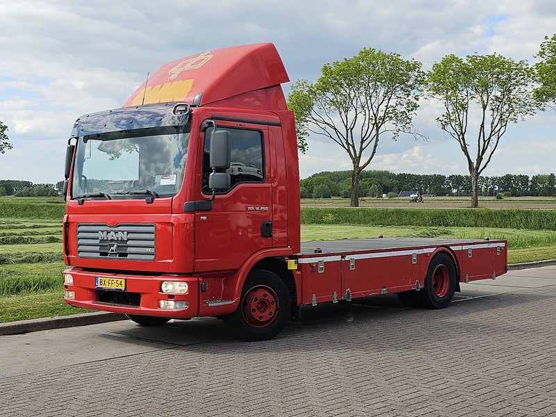 MAN 12.250 TGL - משאית צד נופל/ שטוחה: תמונה 2 MAN 12.250 TGL - משאית צד נופל/ שטוחה: תמונה 2