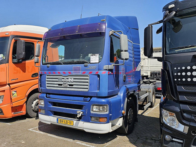 MAN 18.390 TGA LX NL-TRUCK - יחידת טרקטור: תמונה 2 MAN 18.390 TGA LX NL-TRUCK - יחידת טרקטור: תמונה 2