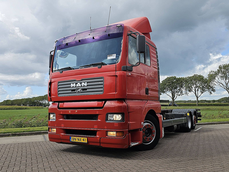 MAN 26.360 TGA XL MANUAL NL-TRUCK - מוביל מכולות/ משאית החלפת גוף: תמונה 1 MAN 26.360 TGA XL MANUAL NL-TRUCK - מוביל מכולות/ משאית החלפת גוף: תמונה 1