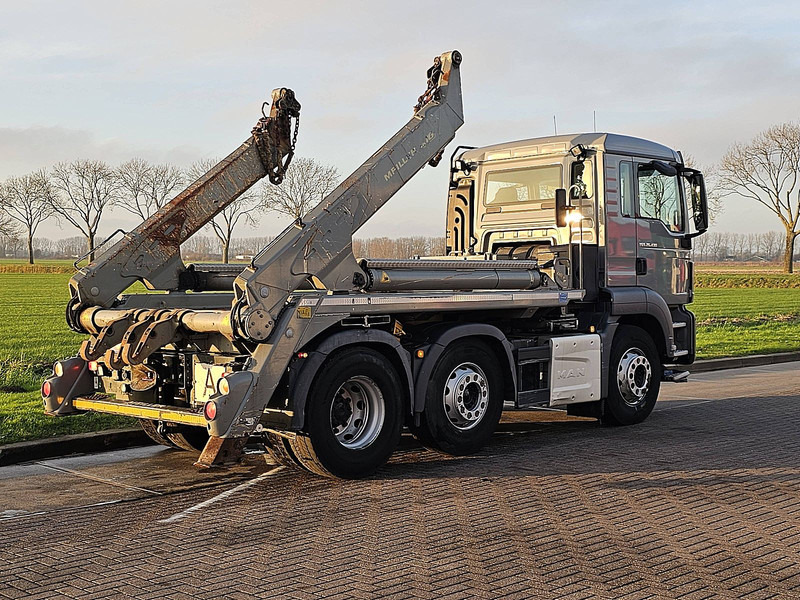 MAN 26.430 TGS 6X2/4 MEILLER AK16T - משאית דילוג העמסה: תמונה 3 MAN 26.430 TGS 6X2/4 MEILLER AK16T - משאית דילוג העמסה: תמונה 3