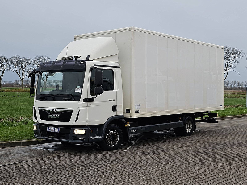 MAN 8.180 TGL Möbelkoffer - משאית תיבה: תמונה 2 MAN 8.180 TGL Möbelkoffer - משאית תיבה: תמונה 2