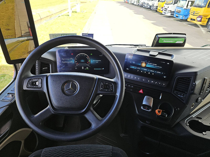 Interior photo 1: יחידת טרקטור Mercedes-Benz ACTROS 1848 LS MP5 GIGASPACE