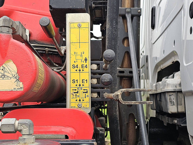 מזהיר, משאית מנוף Mercedes-Benz AROCS 3243 FASSI F175A023: תמונה 16 מזהיר, משאית מנוף Mercedes-Benz AROCS 3243 FASSI F175A023: תמונה 16