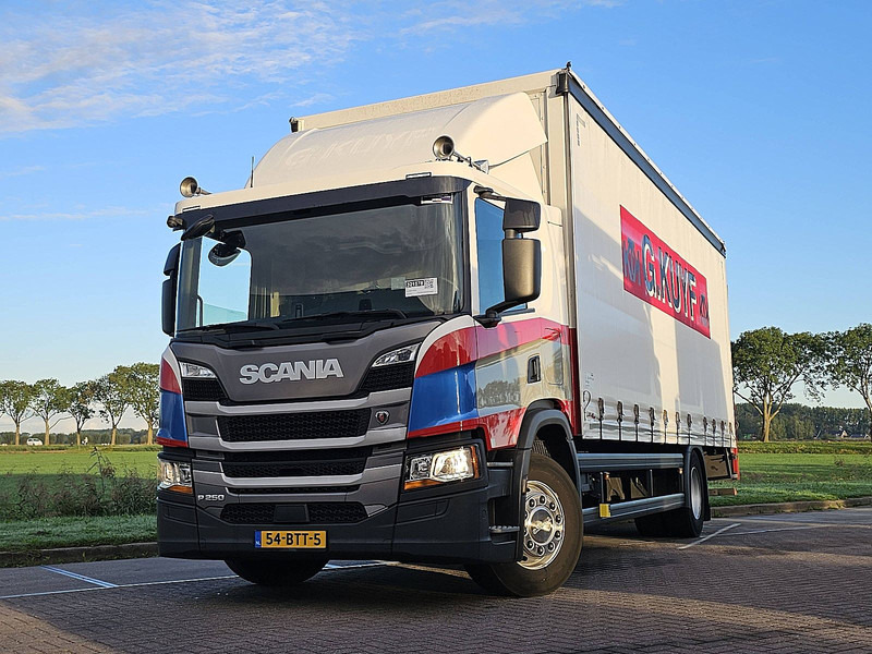Scania P250 3T LIFT EDSCHA - משאית וילונות צד: תמונה 1 Scania P250 3T LIFT EDSCHA - משאית וילונות צד: תמונה 1