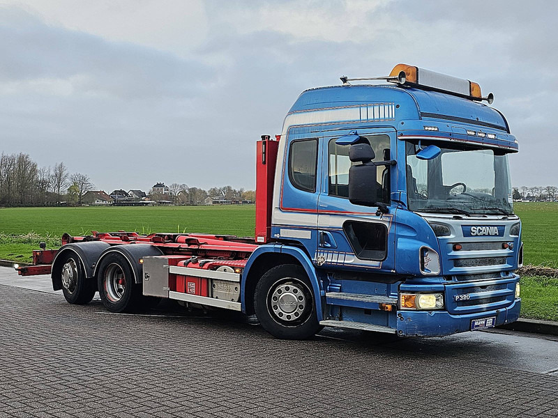Scania P320 LOW ENTRY 6X2*4 HIAB - משאית הרמת וו: תמונה 5 Scania P320 LOW ENTRY 6X2*4 HIAB - משאית הרמת וו: תמונה 5