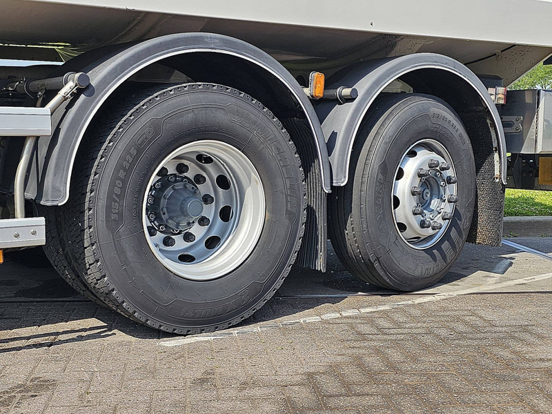 משאית מכל Scania P360: תמונה 14