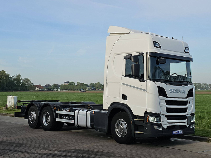 Scania R450 6X2*4 RET. LED WB475 - מוביל מכולות/ משאית החלפת גוף: תמונה 5 Scania R450 6X2*4 RET. LED WB475 - מוביל מכולות/ משאית החלפת גוף: תמונה 5