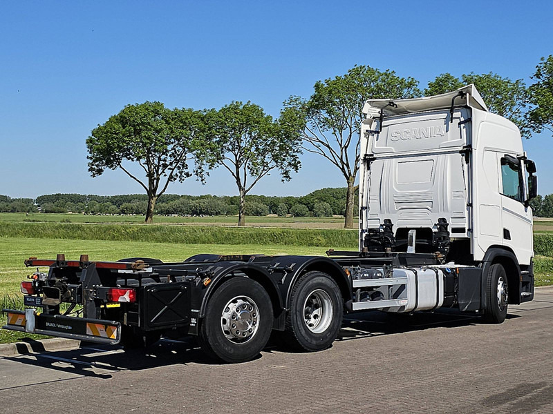 Scania R450 6x2*4 - מוביל מכולות/ משאית החלפת גוף: תמונה 3 Scania R450 6x2*4 - מוביל מכולות/ משאית החלפת גוף: תמונה 3