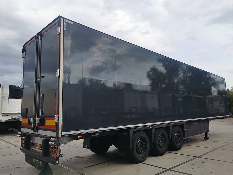 Schmitz Cargobull SKO 24 SCB LIFT AXLE BLACK - סמיטריילר עם קירור: תמונה 2 Schmitz Cargobull SKO 24 SCB LIFT AXLE BLACK - סמיטריילר עם קירור: תמונה 2