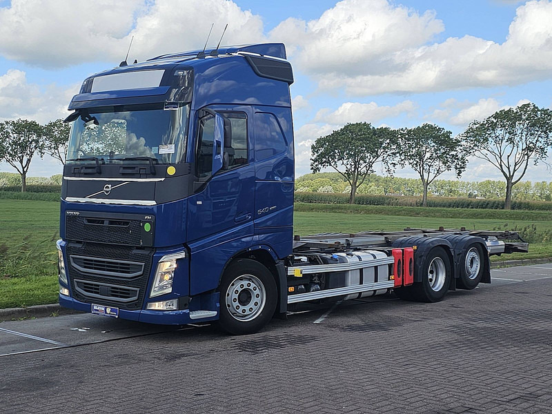 Volvo FH 540 - מוביל מכולות/ משאית החלפת גוף: תמונה 2 Volvo FH 540 - מוביל מכולות/ משאית החלפת גוף: תמונה 2