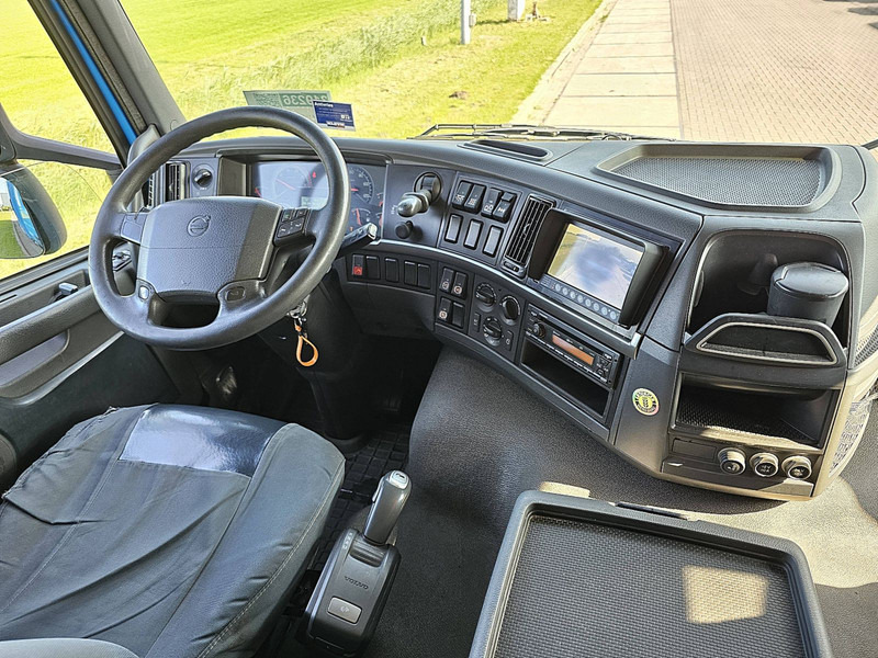 משאית תיבה Volvo FM 11.330 8X2 BÄR 2000KG LIFT: תמונה 8
