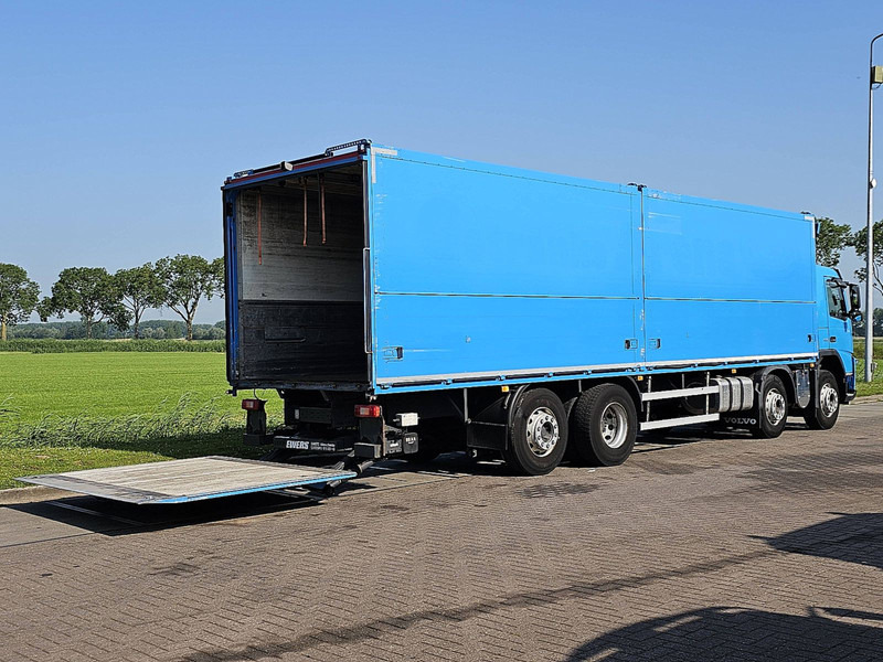 Volvo FM 11.330 8X2 BÄR 2000KG LIFT - משאית תיבה: תמונה 3 Volvo FM 11.330 8X2 BÄR 2000KG LIFT - משאית תיבה: תמונה 3