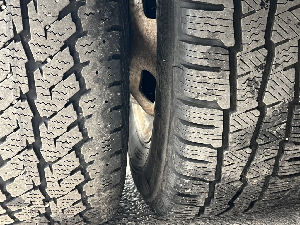 Iveco Daily 35C18 3.0 Euro4 Tempomat 4,15m Koffer+ LBW - כלי רכב מסחרי עם תיבה: תמונה 4 Iveco Daily 35C18 3.0 Euro4 Tempomat 4,15m Koffer+ LBW - כלי רכב מסחרי עם תיבה: תמונה 4