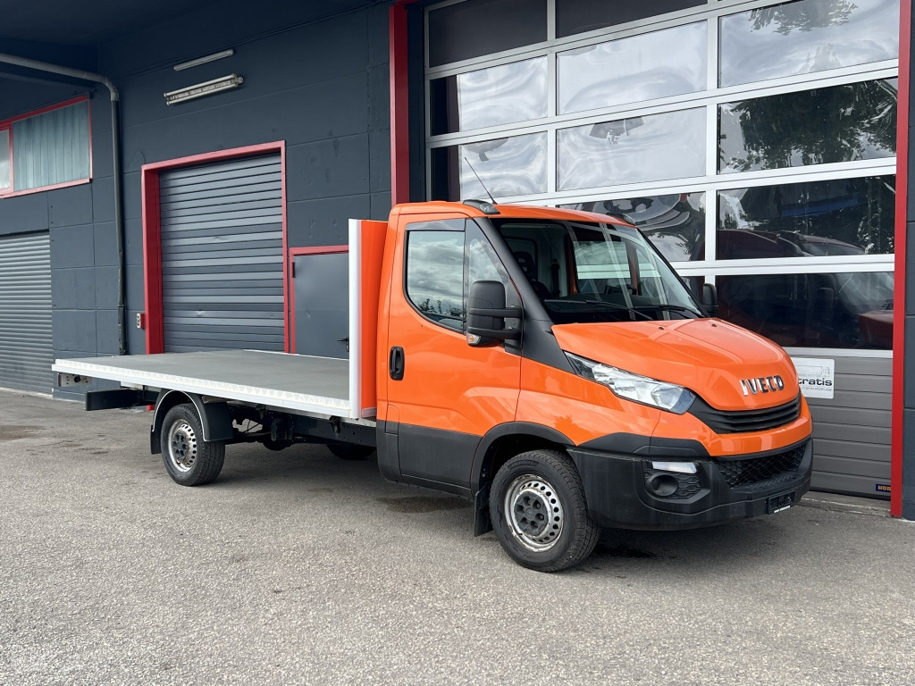 Iveco Daily 35S14 MAXI 4,35m Plattform Klima Kamera - כלי רכב מסחרי במיטה שטוחה: תמונה 1 Iveco Daily 35S14 MAXI 4,35m Plattform Klima Kamera - כלי רכב מסחרי במיטה שטוחה: תמונה 1