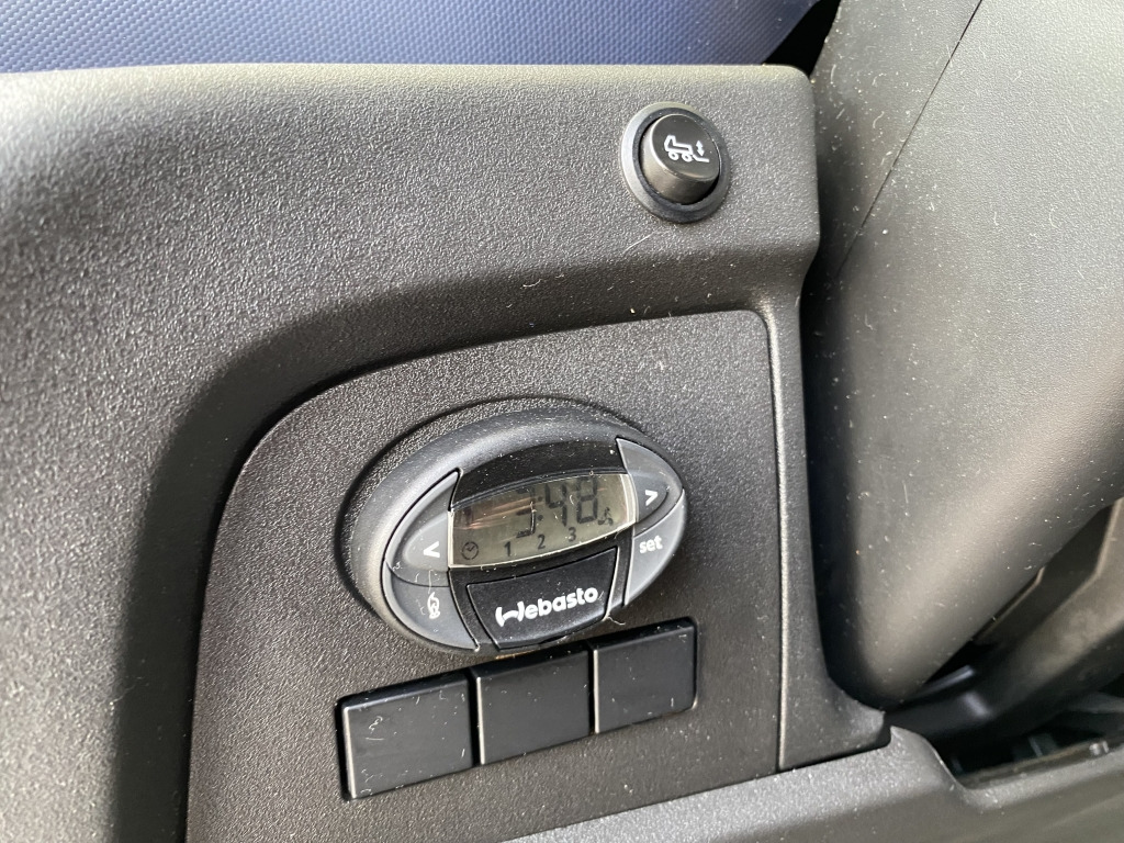 Iveco Daily 65C21 3,6m P+P+LBW Klima Automat. Webasto - כלי רכב מסחרי עם וילונות צד: תמונה 4 Iveco Daily 65C21 3,6m P+P+LBW Klima Automat. Webasto - כלי רכב מסחרי עם וילונות צד: תמונה 4