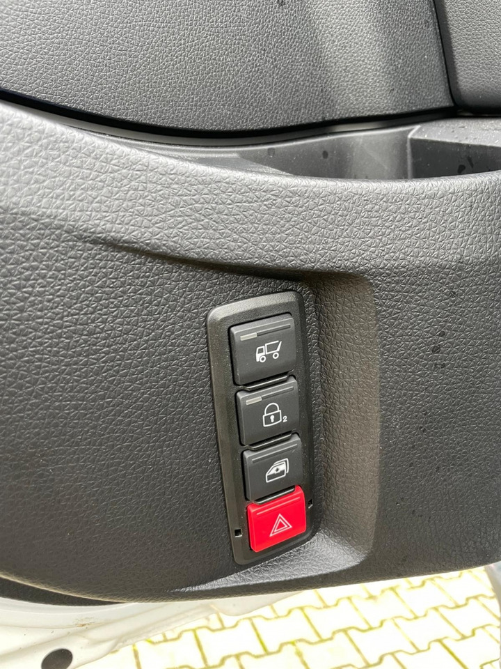 MAN TGM 12.290 Klimaauto. NAVI 7,9 Koffer+LBW Unfall - משאית תיבה: תמונה 5 MAN TGM 12.290 Klimaauto. NAVI 7,9 Koffer+LBW Unfall - משאית תיבה: תמונה 5