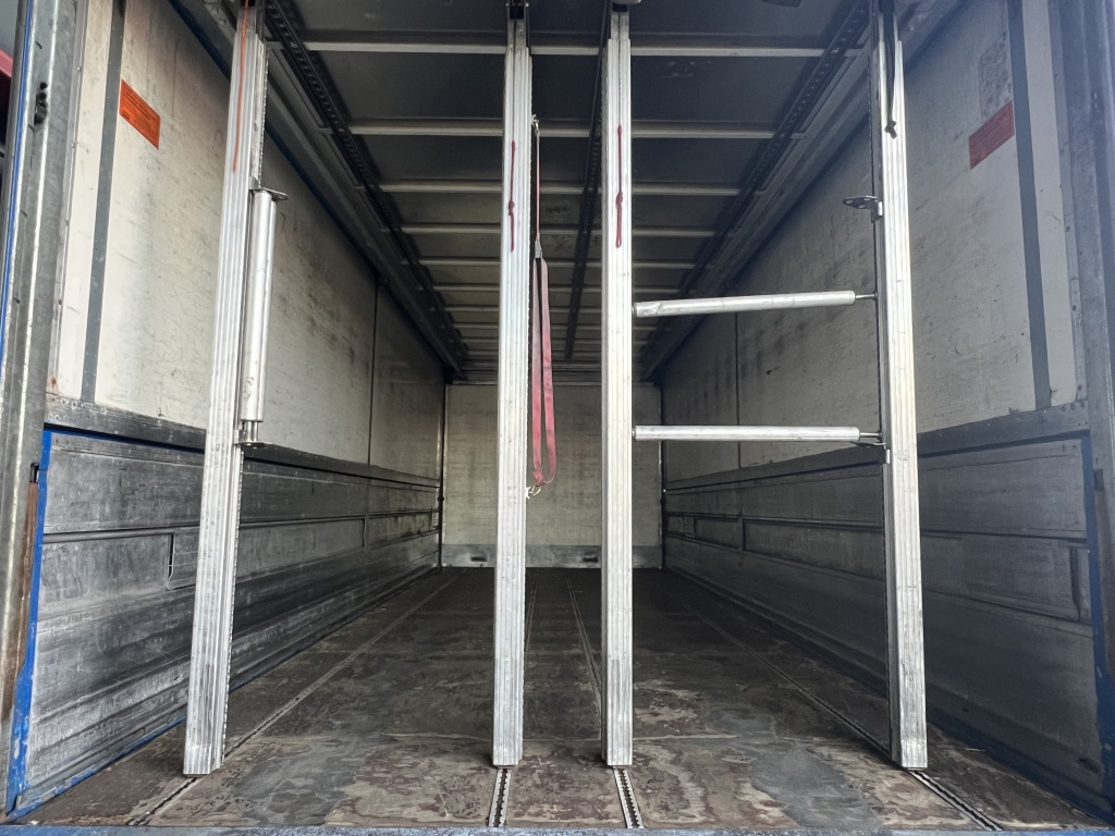 Mercedes-Benz Axor 1833 7m Koffer 2x Schwenkwand LBW Or.382'km - משאית משקאות: תמונה 2 Mercedes-Benz Axor 1833 7m Koffer 2x Schwenkwand LBW Or.382'km - משאית משקאות: תמונה 2