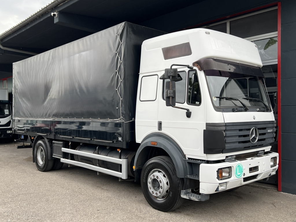 Mercedes-Benz SK 1827L Motorbremse Schlafkab Voll-Luftfederung - משאית וילונות צד: תמונה 1 Mercedes-Benz SK 1827L Motorbremse Schlafkab Voll-Luftfederung - משאית וילונות צד: תמונה 1