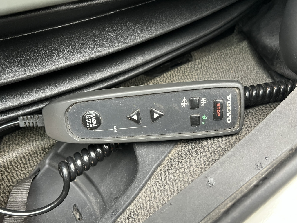 Volvo FL 260 7,2m LBW Klima Tempomat AHK Orig. 125'km - משאית וילונות צד: תמונה 5 Volvo FL 260 7,2m LBW Klima Tempomat AHK Orig. 125'km - משאית וילונות צד: תמונה 5