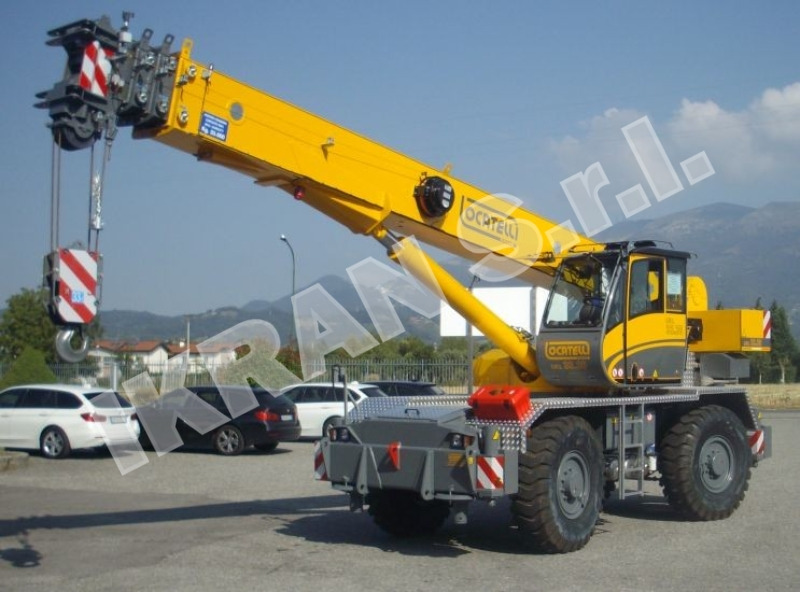 Locatelli GRIL 33.30 - עגורן שטח מחוספס: תמונה 1 Locatelli GRIL 33.30 - עגורן שטח מחוספס: תמונה 1