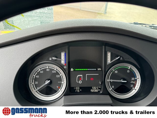 DAF XF 410 FA 4x2, Fahrschule, 2x AHK, 6 Sitze - משאית צד נופל/ שטוחה: תמונה 4 DAF XF 410 FA 4x2, Fahrschule, 2x AHK, 6 Sitze - משאית צד נופל/ שטוחה: תמונה 4