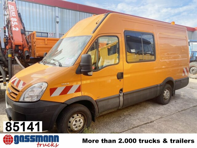 Iveco Daily 35S12 2,3 HPI 4x2, 8 Sitzplätze - אוטובוס בין עירוני: תמונה 1 Iveco Daily 35S12 2,3 HPI 4x2, 8 Sitzplätze - אוטובוס בין עירוני: תמונה 1